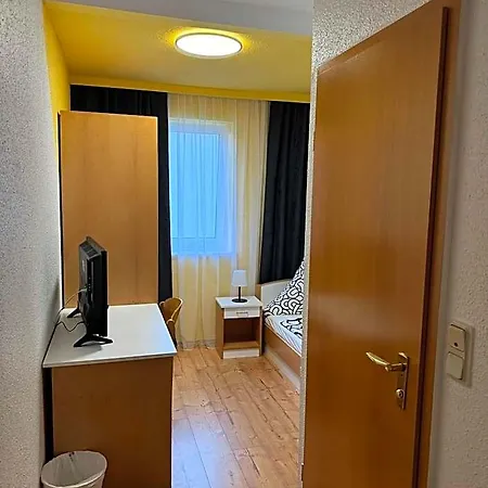Moonlight Hotel *