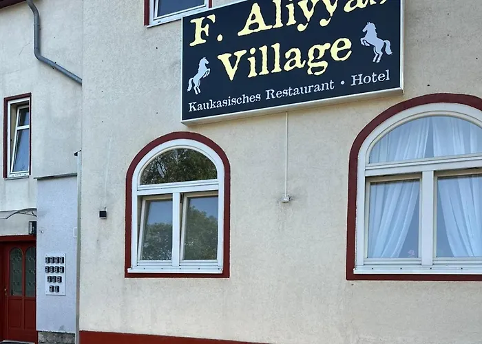 Faliyyas Village Otel *